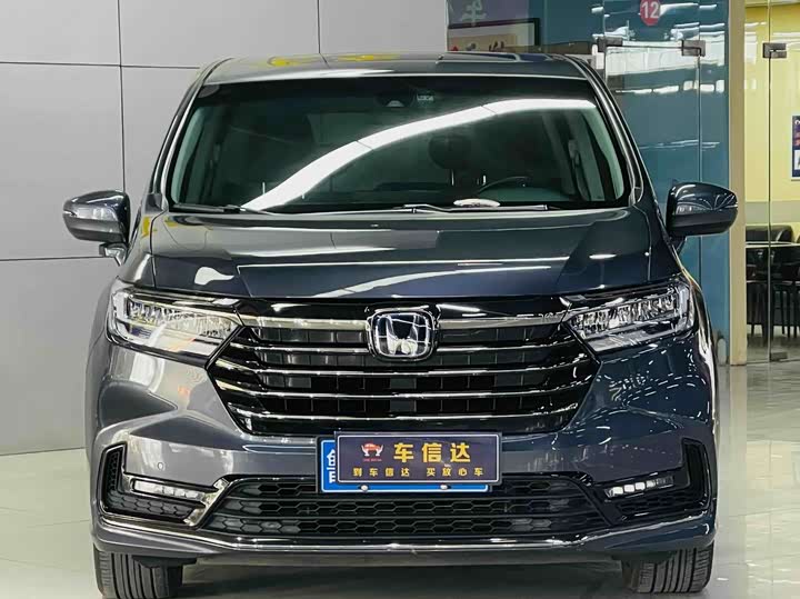 Фото 2 - Honda Odyssey