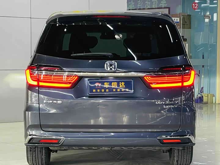 Фото 4 - Honda Odyssey