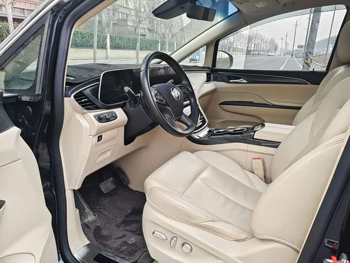 Фото 4 - Buick GL8 ES