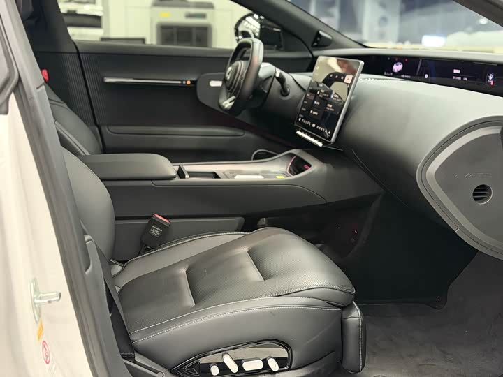 Фото 9 - Avatr 12