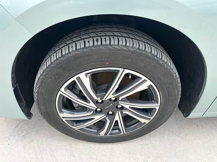 Photo 6 - Maxus Mifa 9