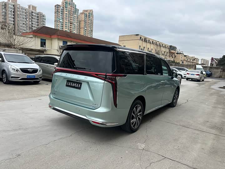 Photo 7 - Maxus Mifa 9