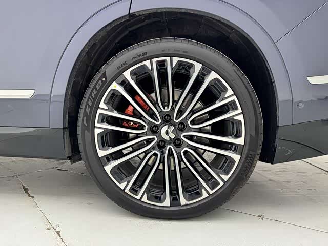 Фото 7 - Nio ES8