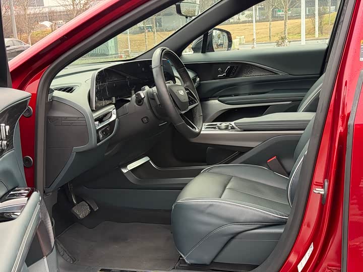 Фото 4 - Cadillac Lyriq