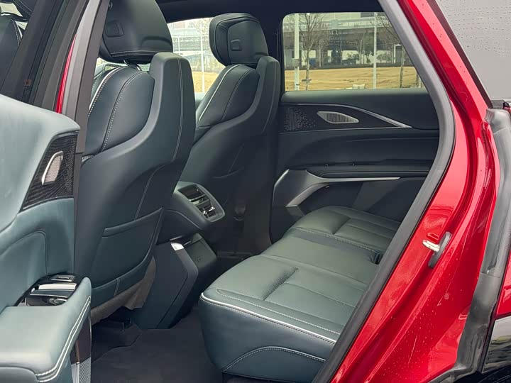 Фото 8 - Cadillac Lyriq