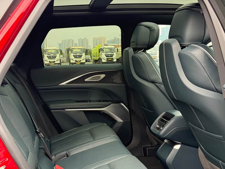 Фото 9 - Cadillac Lyriq