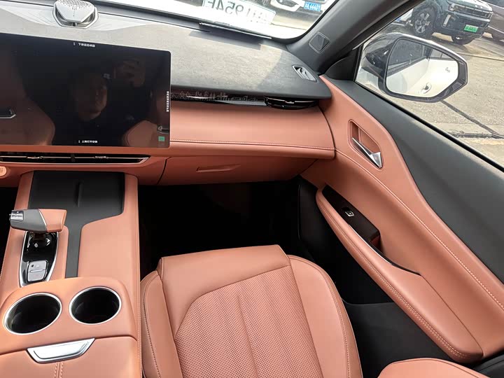 Photo 6 - Changan UNI-Z