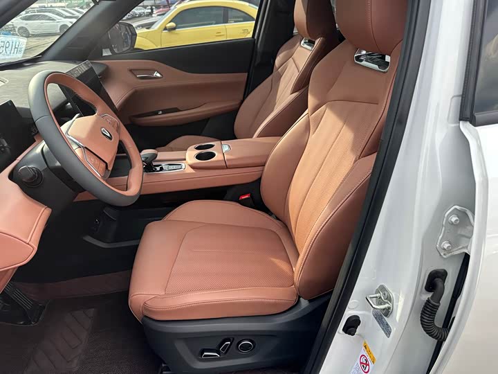 Photo 7 - Changan UNI-Z