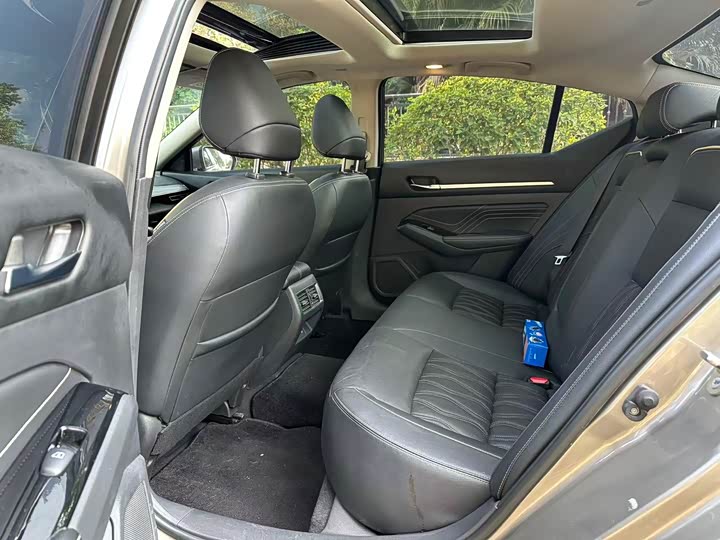 Фото 5 - Nissan Teana