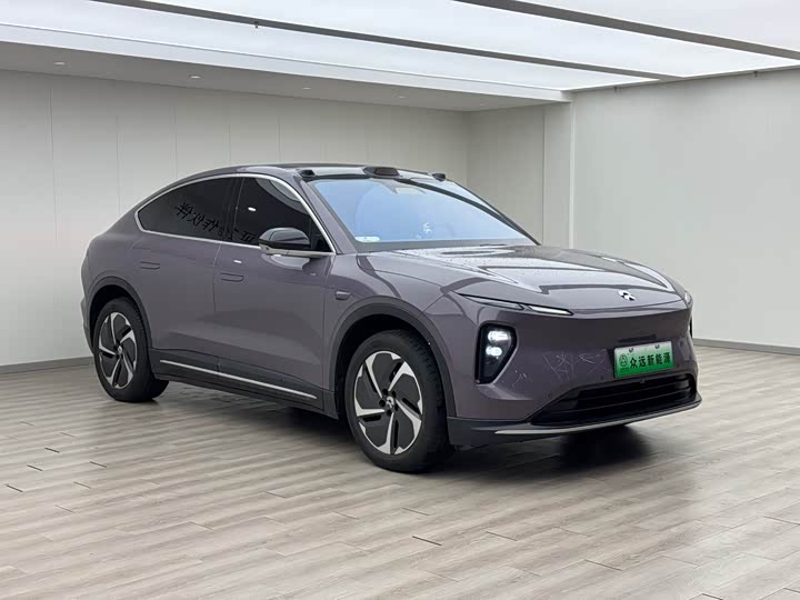 Фото 4 - Nio EC6