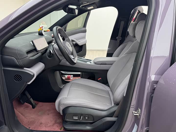 Фото 8 - Nio EC6