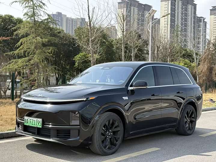 Фото 1 - LiXiang L8