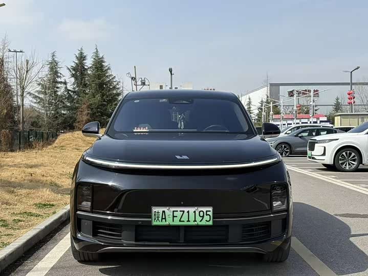 Фото 2 - LiXiang L8