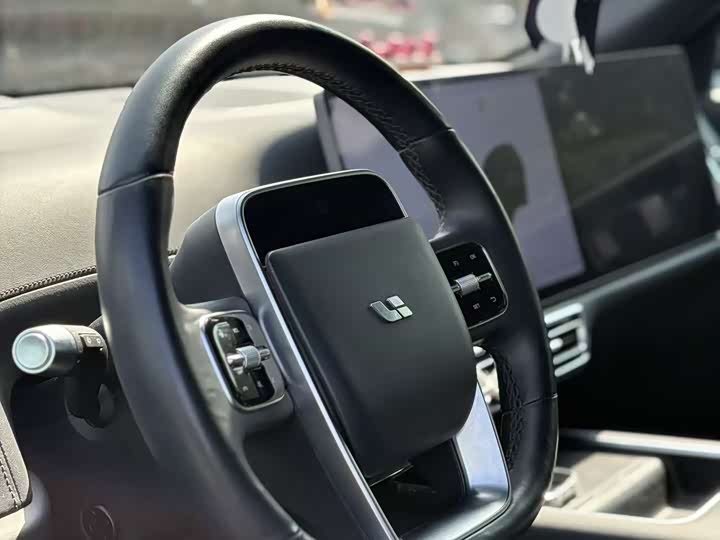 Фото 6 - LiXiang L8