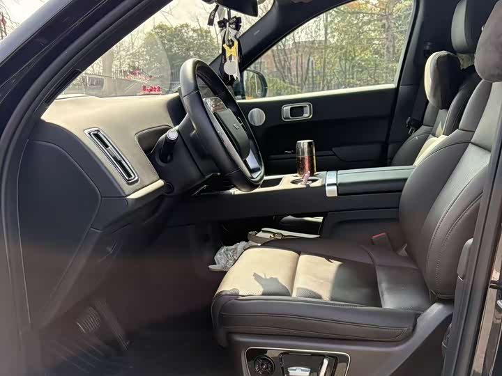 Фото 8 - LiXiang L8