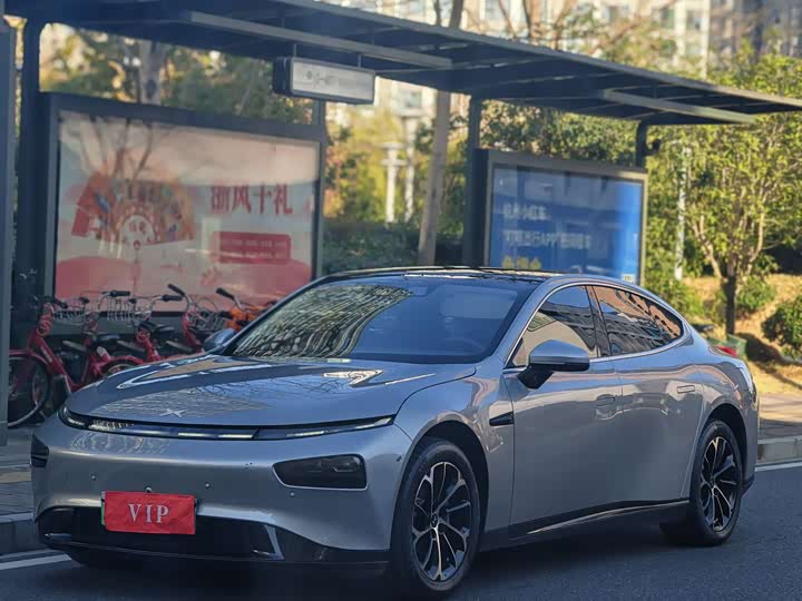 Фото 1 - XPeng P7