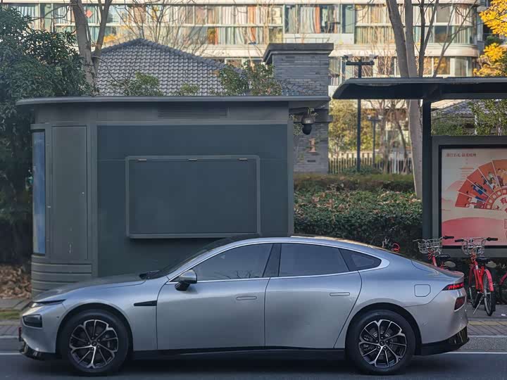 Фото 3 - XPeng P7