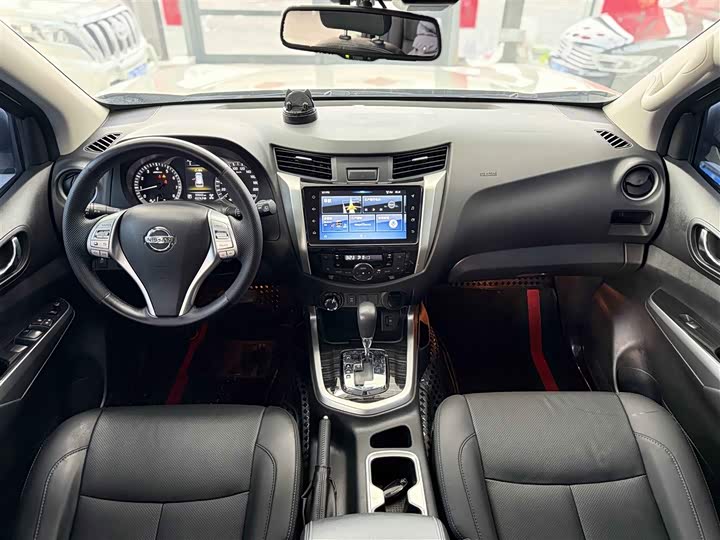 Photo 6 - Nissan Terra