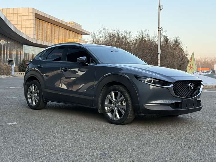Photo 3 - Mazda CX-30