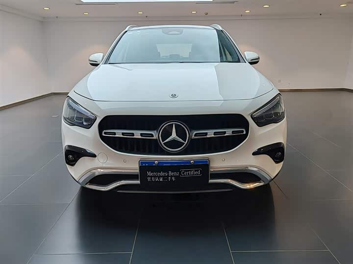 Photo 4 - Mercedes-Benz GLA-Class