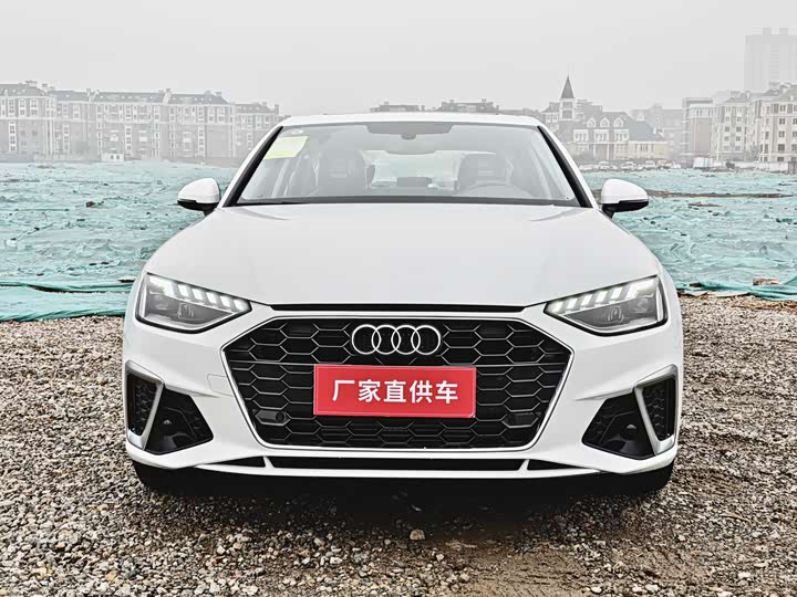 Фото 2 - Audi A4L