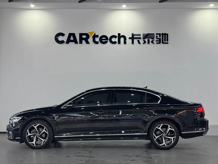 Фото 4 - Volkswagen Magotan