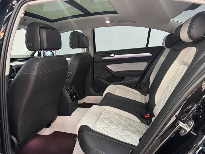 Фото 7 - Volkswagen Magotan