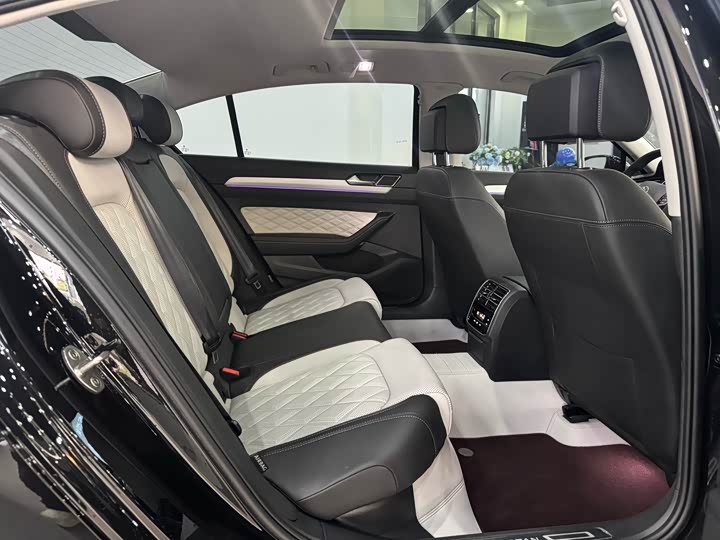 Фото 9 - Volkswagen Magotan