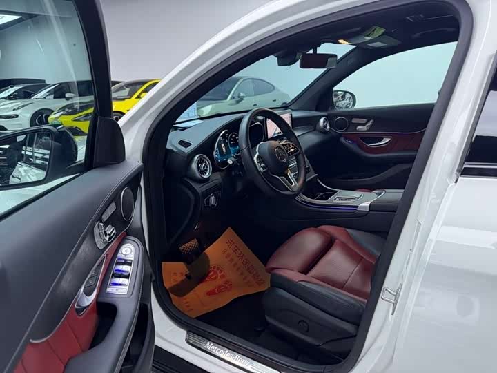 Photo 6 - Mercedes-Benz GLC-Class Coupe