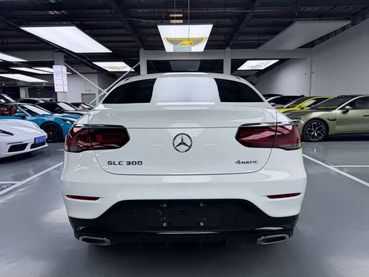 Photo 9 - Mercedes-Benz GLC-Class Coupe