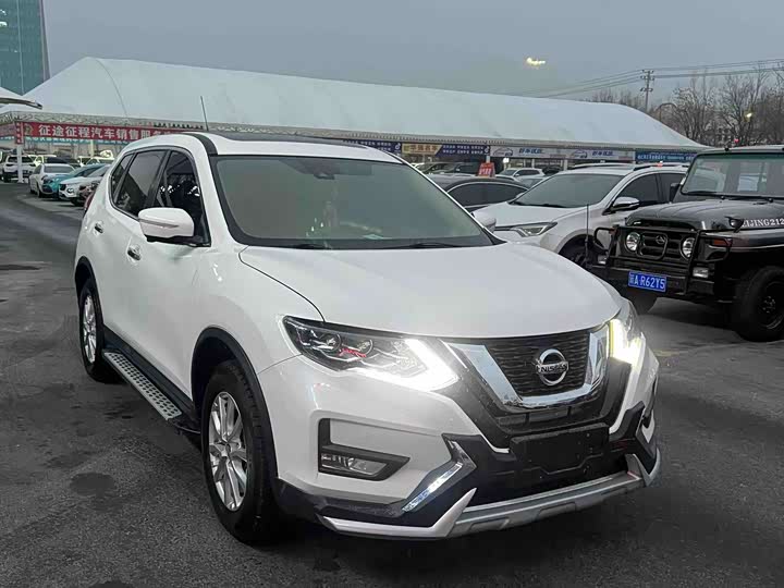 Фото 3 - Nissan X-Trail