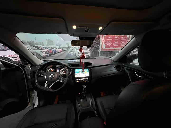 Фото 5 - Nissan X-Trail