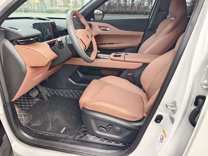 Photo 9 - Changan UNI-Z