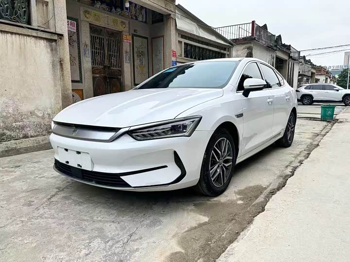 Фото 3 - BYD Qin Plus