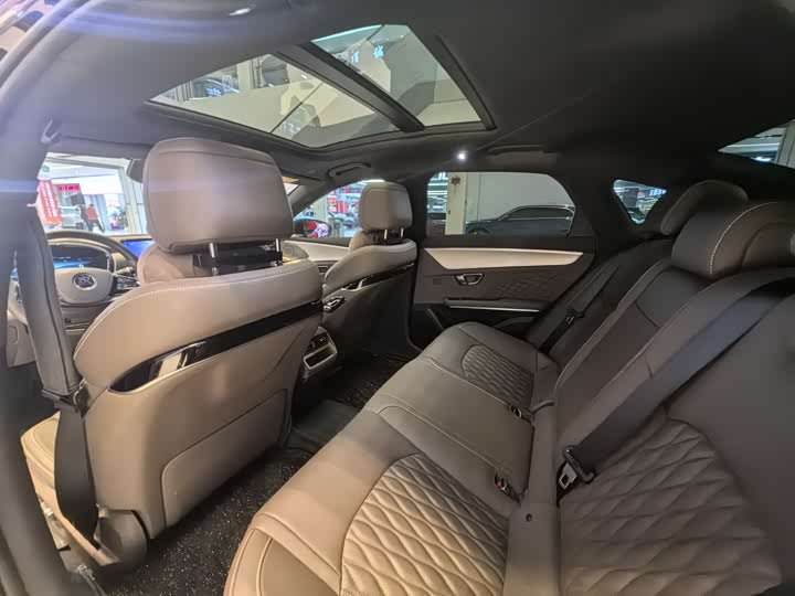 Фото 8 - BYD Han