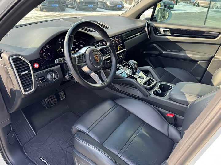 Фото 4 - Porsche Cayenne Hybrid