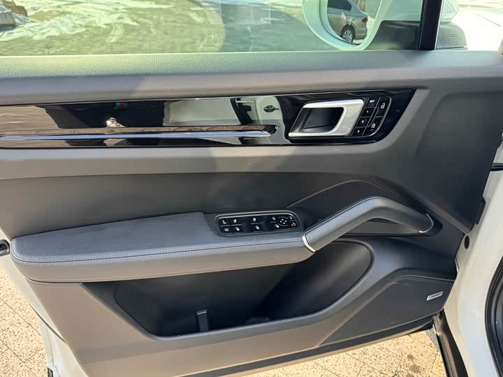 Фото 5 - Porsche Cayenne Hybrid