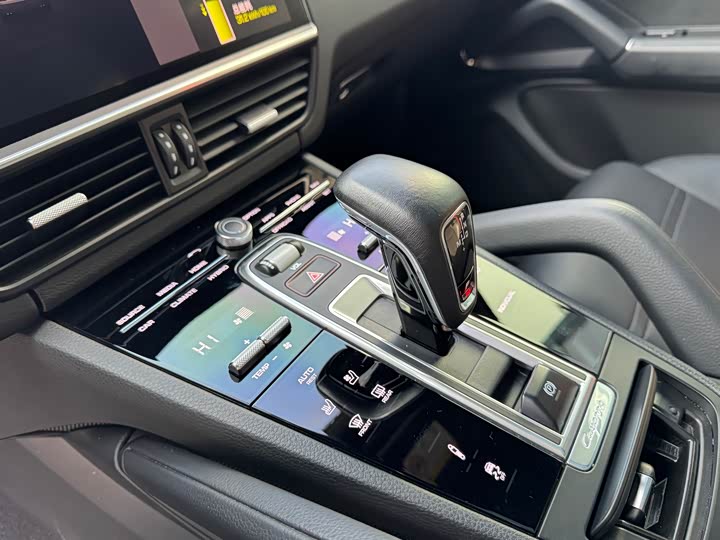 Фото 7 - Porsche Cayenne Hybrid