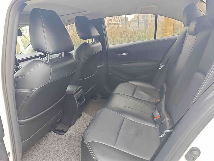 Фото 6 - Toyota Corolla