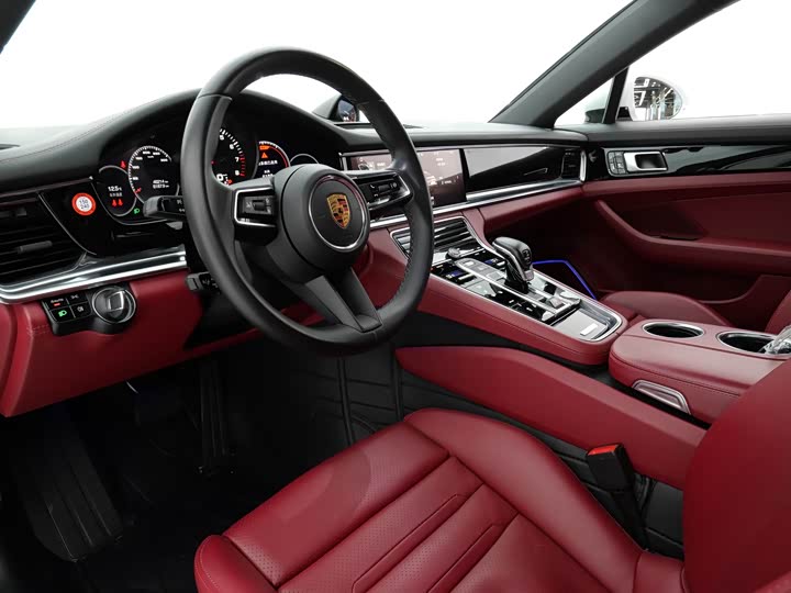 Фото 3 - Porsche Panamera