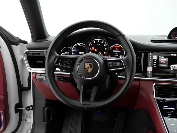 Фото 9 - Porsche Panamera