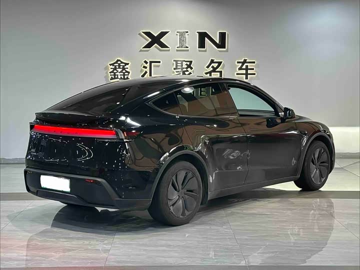 Фото 5 - Tesla Model Y