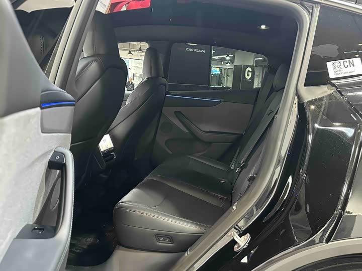 Фото 8 - Tesla Model Y