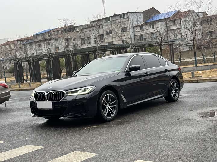Photo 1 - BMW 5 Series