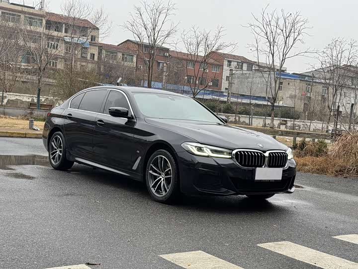 Photo 3 - BMW 5 Series