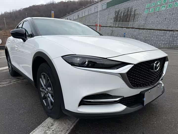 Photo 3 - Mazda CX-4