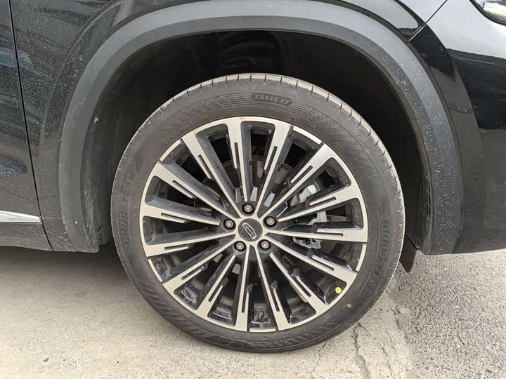 Фото 5 - Geely Monjaro