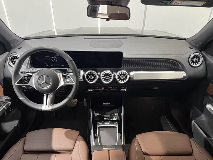 Фото 7 - Mercedes-Benz GLB-Class