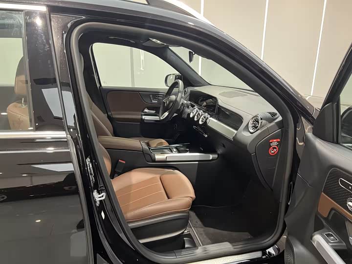 Фото 9 - Mercedes-Benz GLB-Class