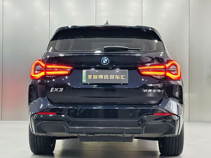 Фото 8 - BMW iX3